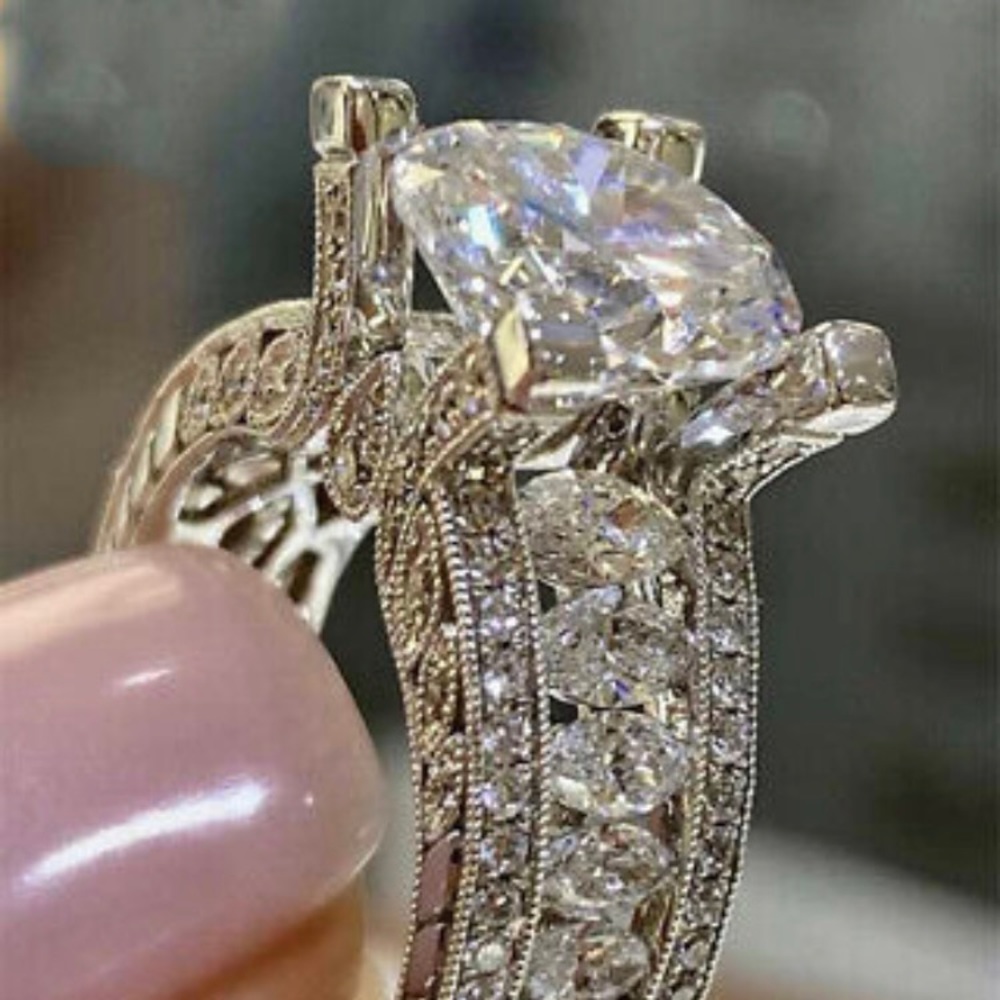 Elegant 5ct Faux Diamond -Cubic Zirconia 925 Silver Engagement Ring - Picture 7 of 9